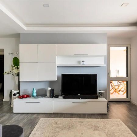 Lovely 1-Bedroom Apartment With Parking Ocean View Φουνκάλ Εξωτερικό φωτογραφία
